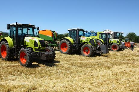 Презентация на мaшини Claas, Amazone, Grim- Юни 2011