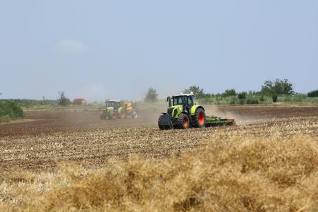 Универсал НВГ представи новият трактор Claas Arion