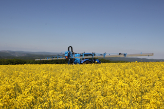 Навесна пръскачка марка Lemken  модел Sirius 12 ISOBUS